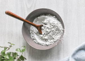 Bijela Kaolin Glina Njega Za Sve Tipove Koze